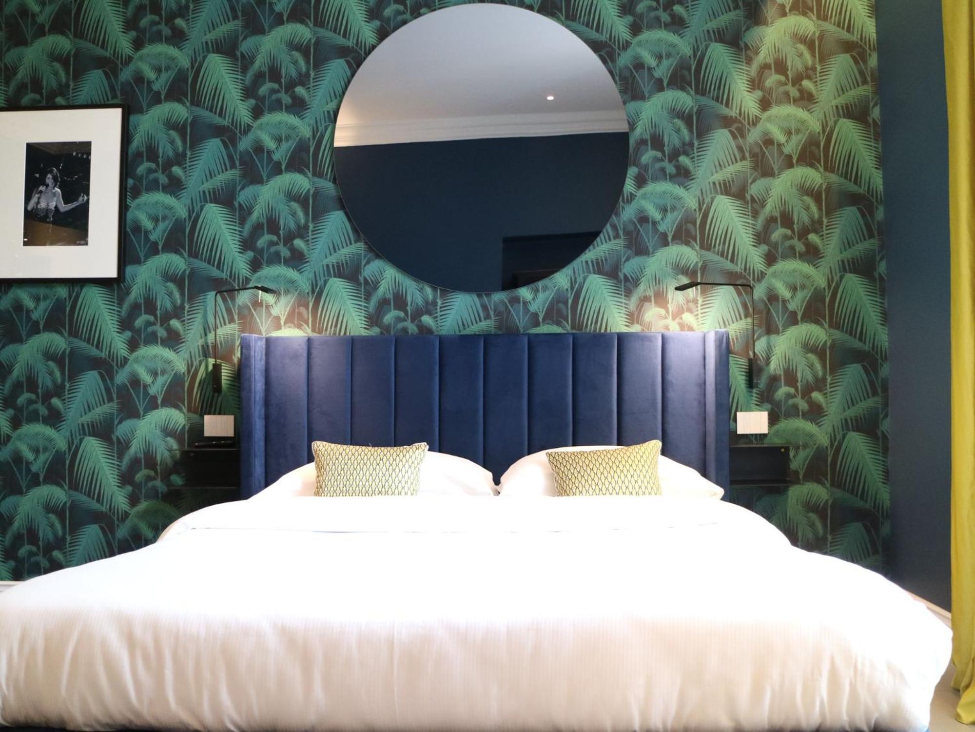 Seven - Via Matteotti 178 Apart-hotel *