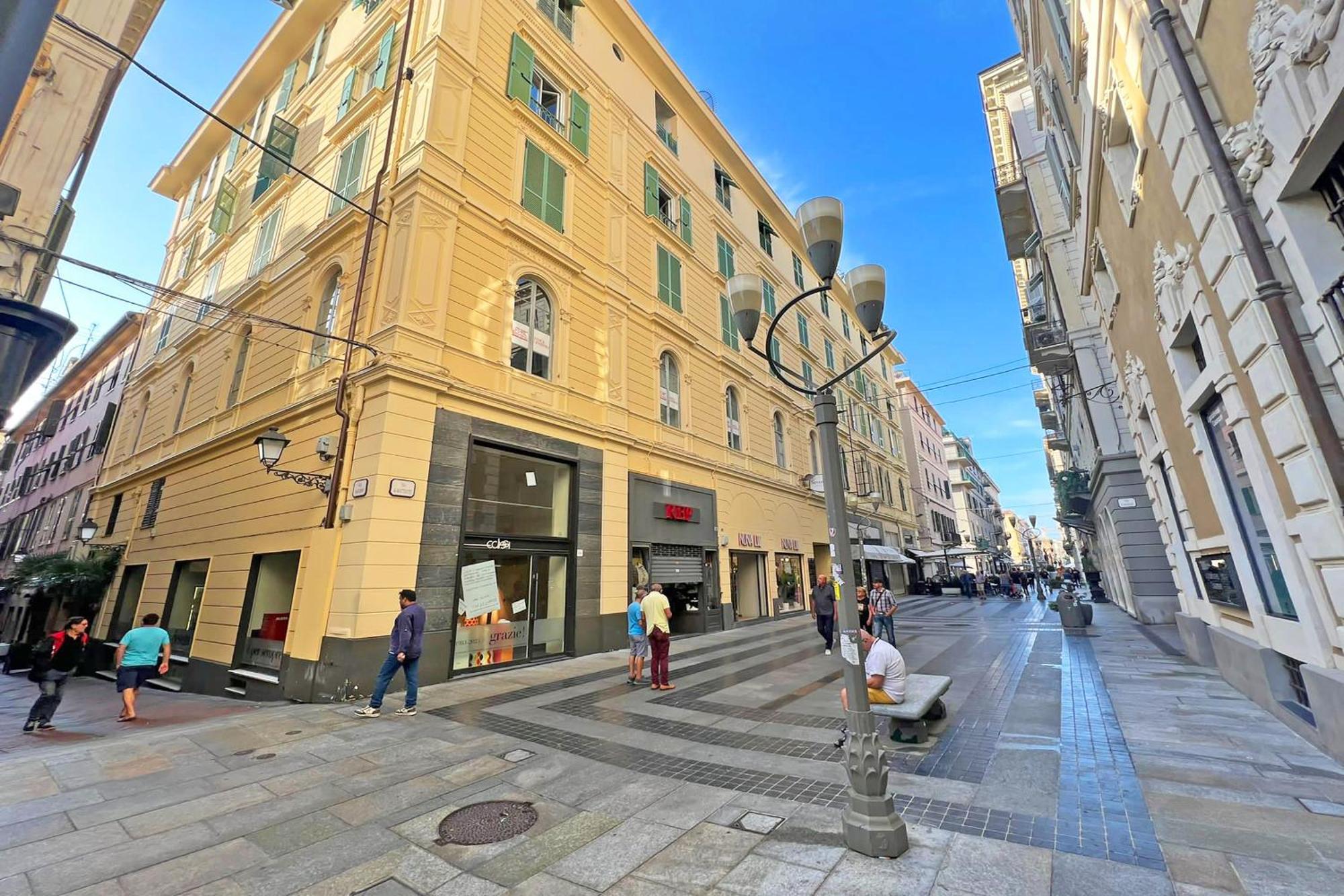 Aparthotel Seven - Via Matteotti 178 *