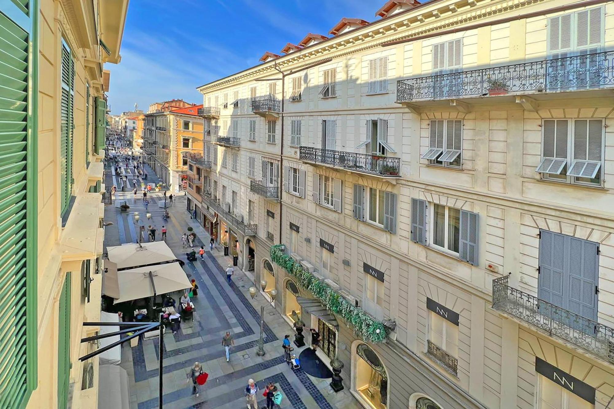 Seven - Via Matteotti 178 Aparthotel *