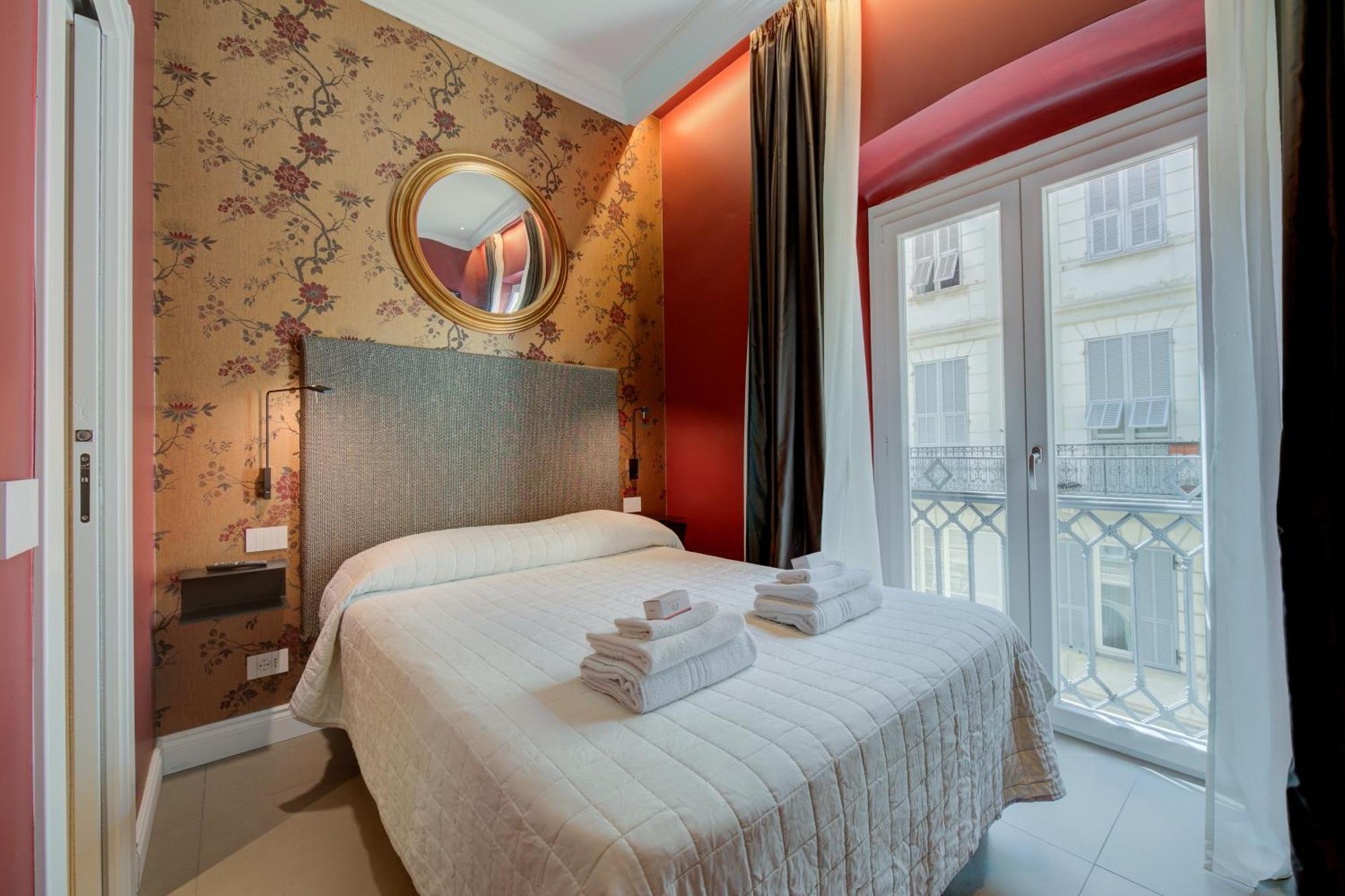 Seven - Via Matteotti 178 Aparthotel *