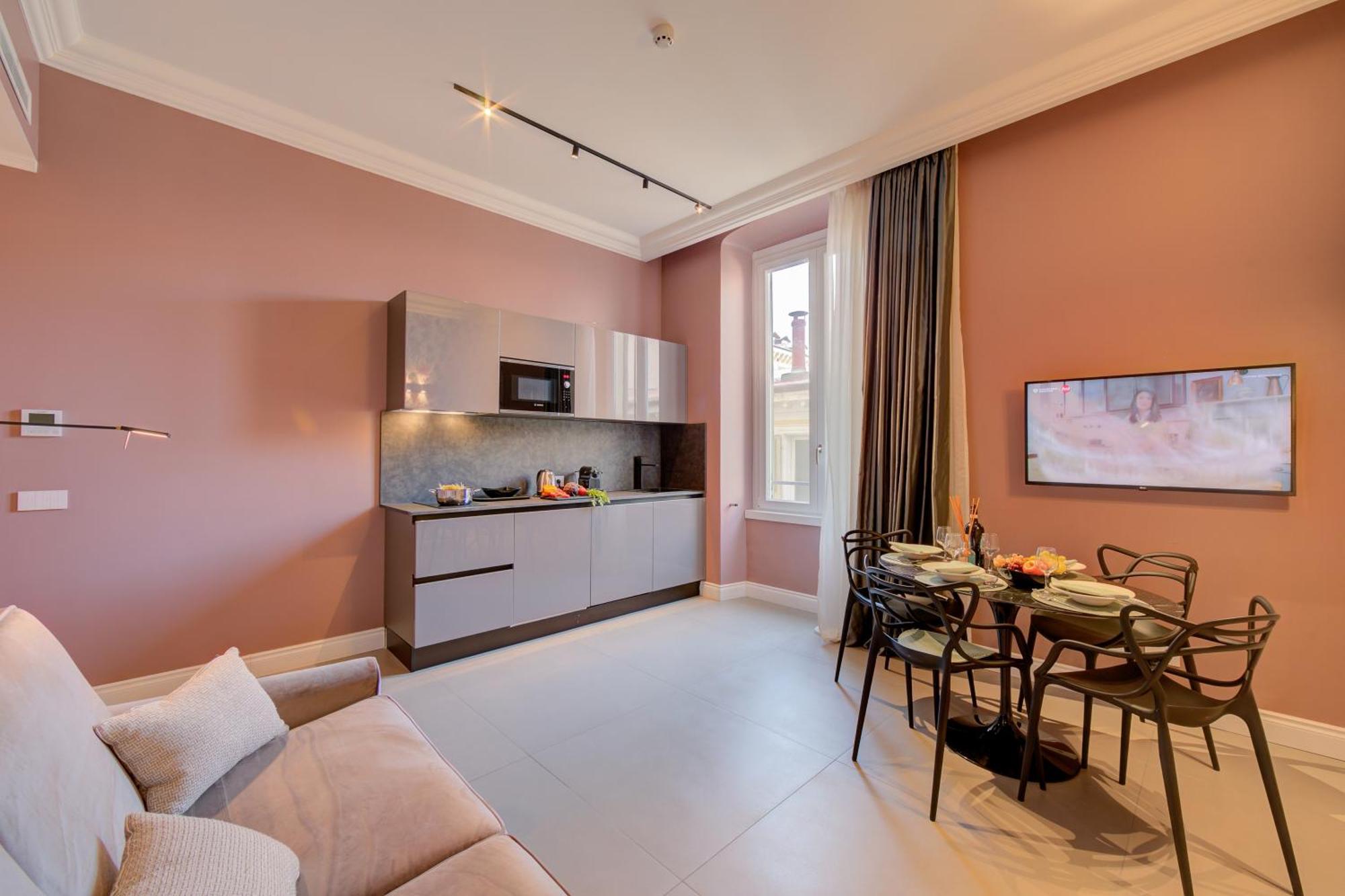 Seven - Via Matteotti 178 Aparthotel *