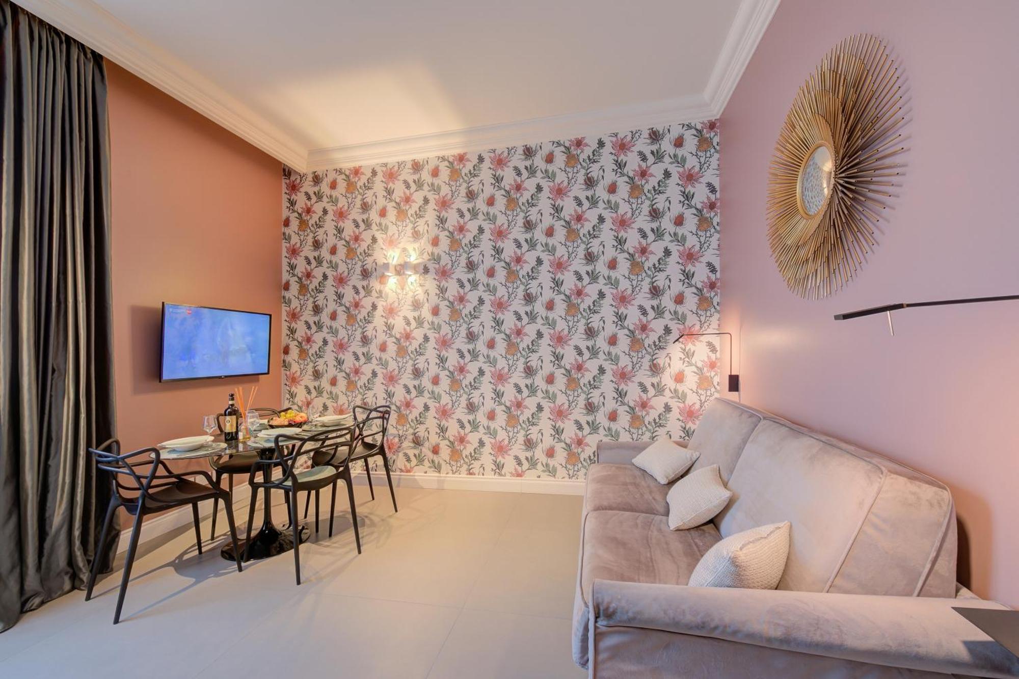Aparthotel Seven - Via Matteotti 178 Sanremo