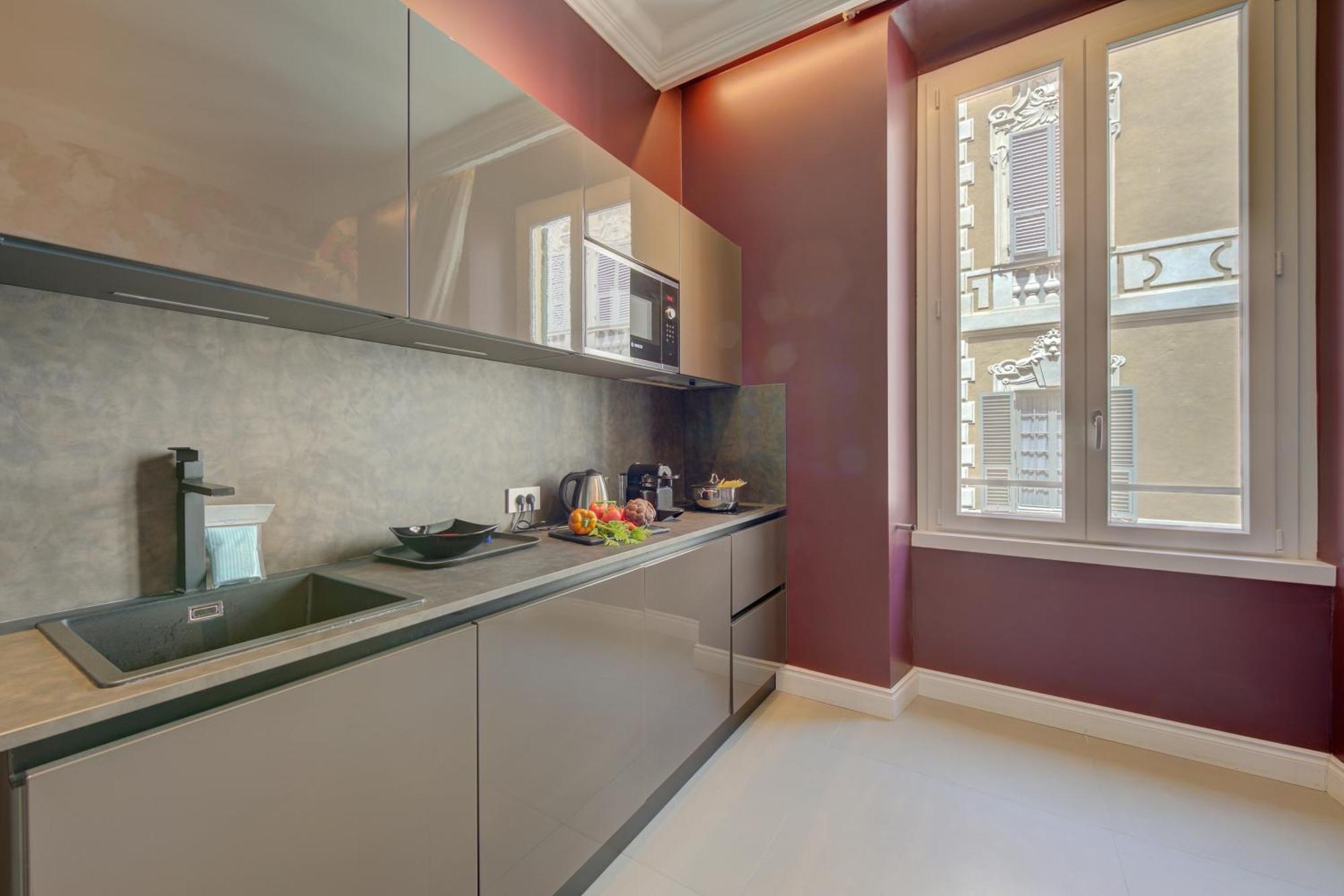Seven - Via Matteotti 178 Aparthotel *