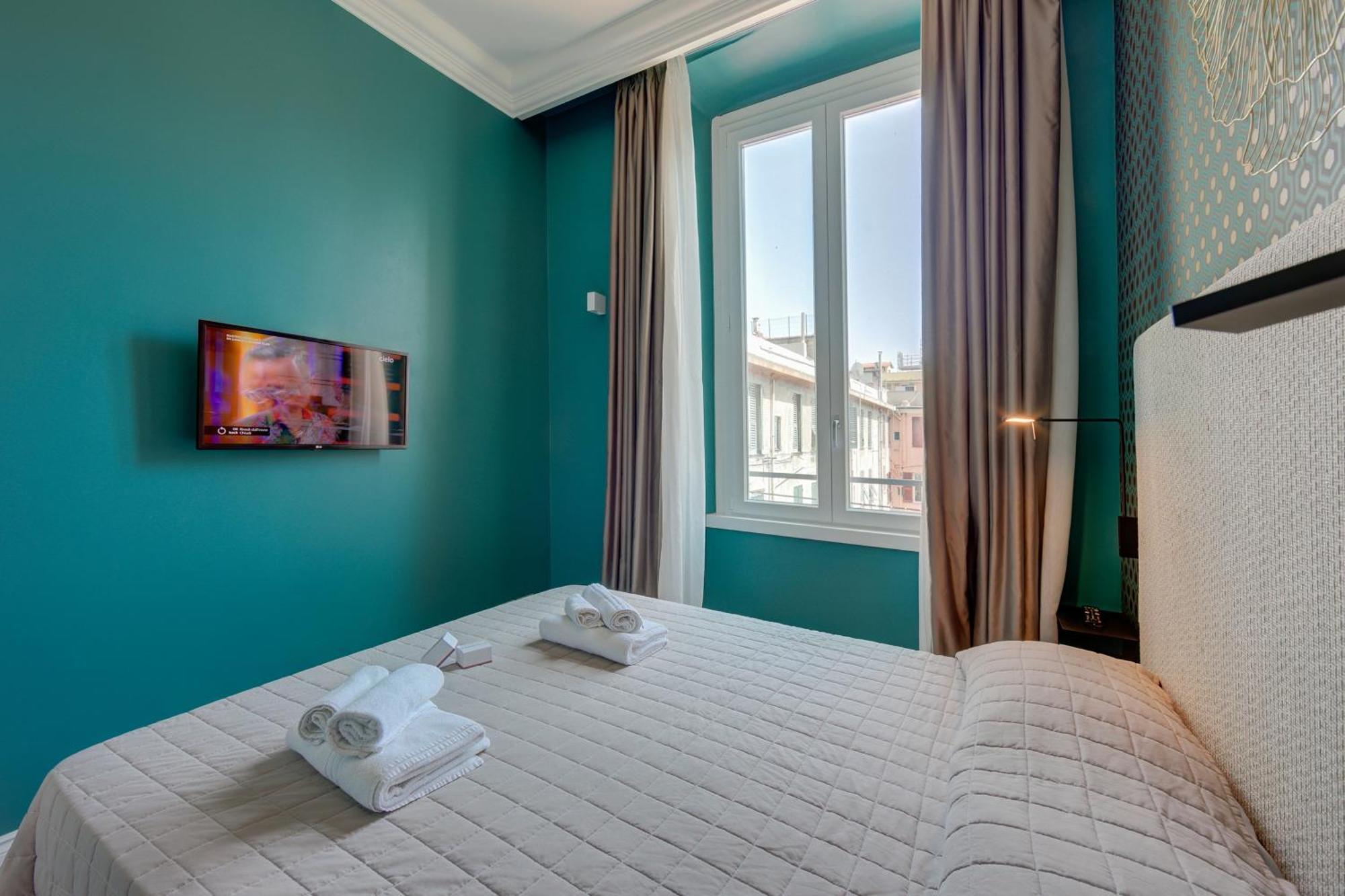 Seven - Via Matteotti 178 Aparthotel *