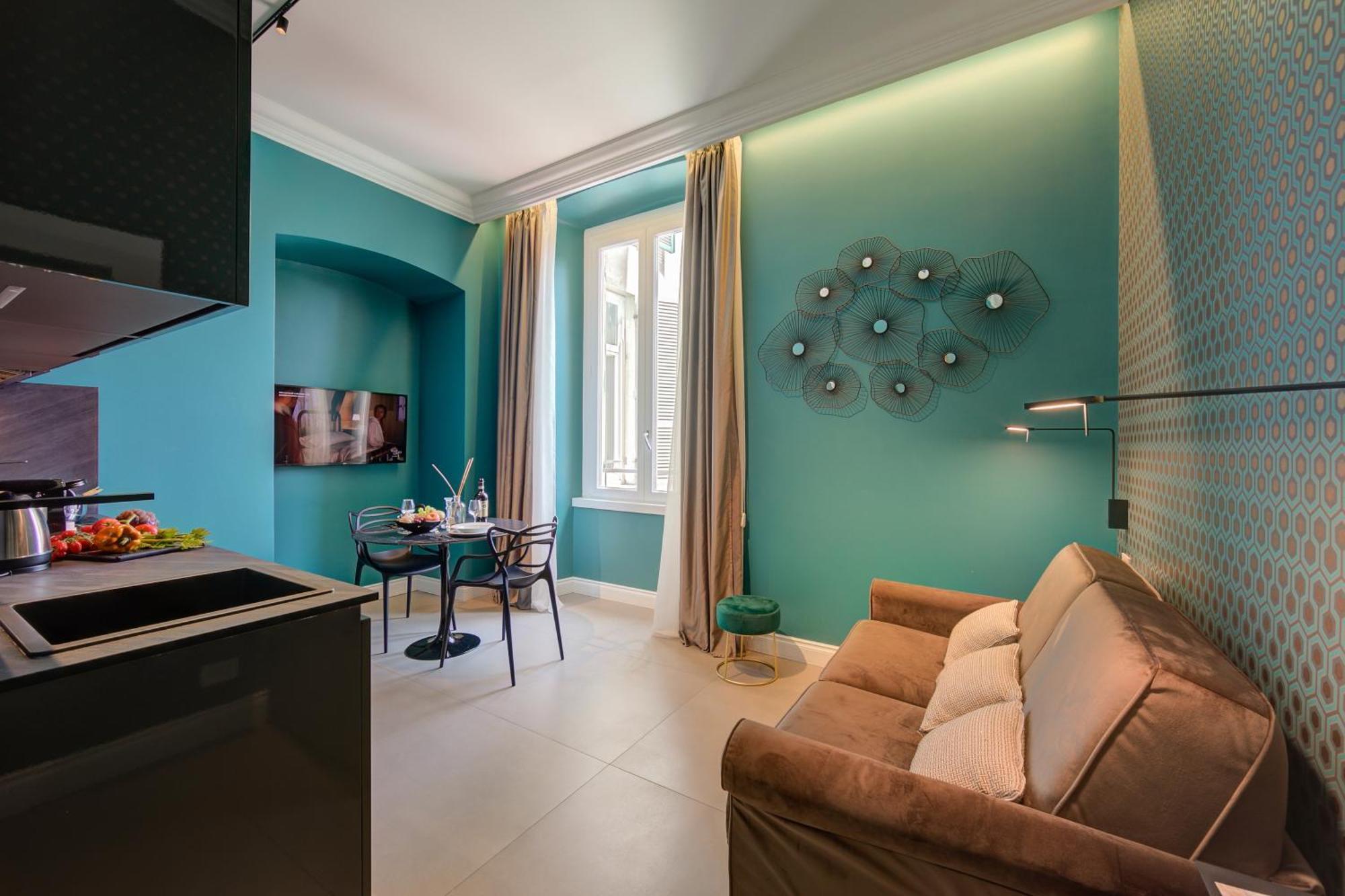 Aparthotel Seven - Via Matteotti 178 *