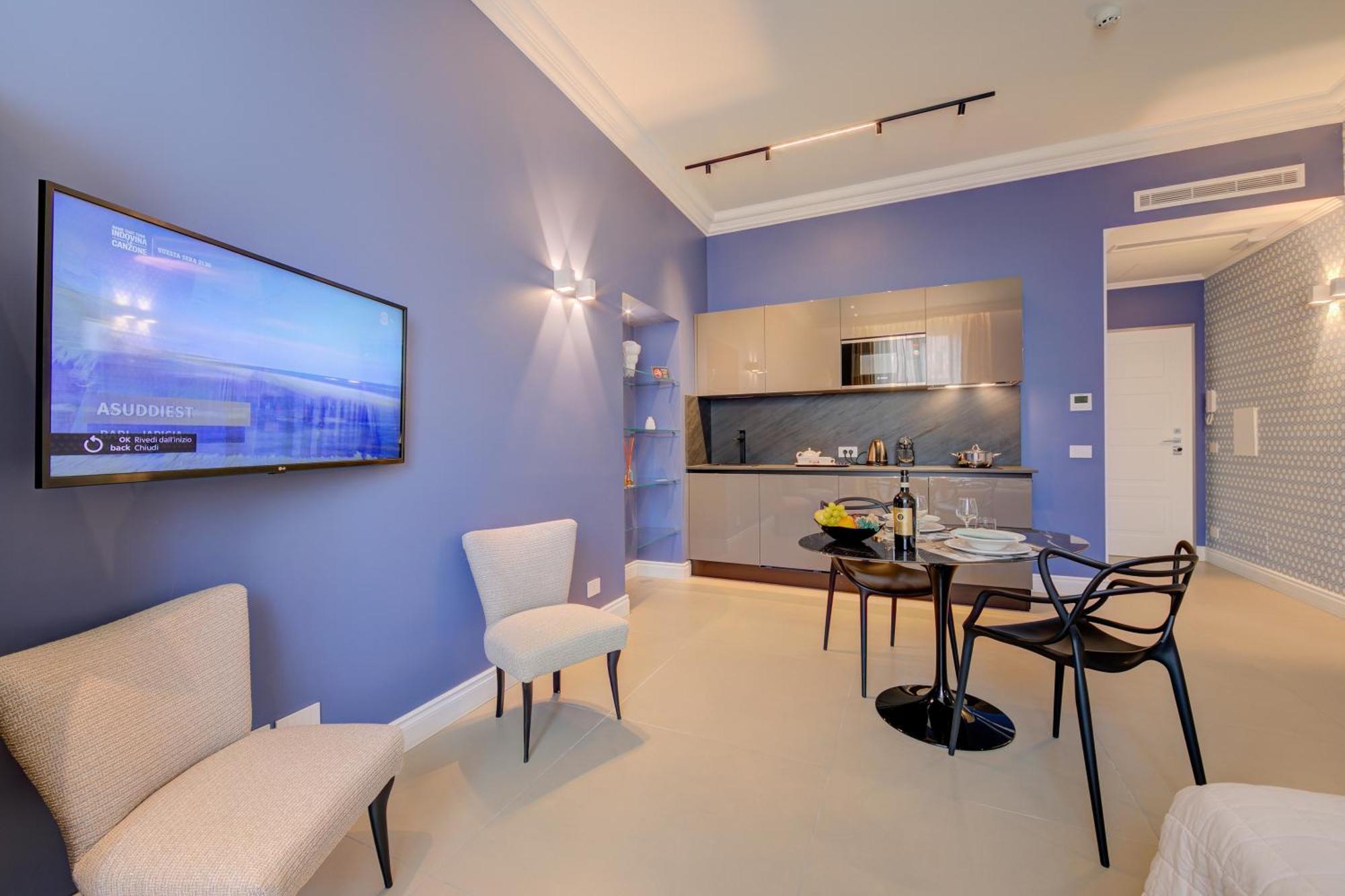 Aparthotel Seven - Via Matteotti 178 Sanremo