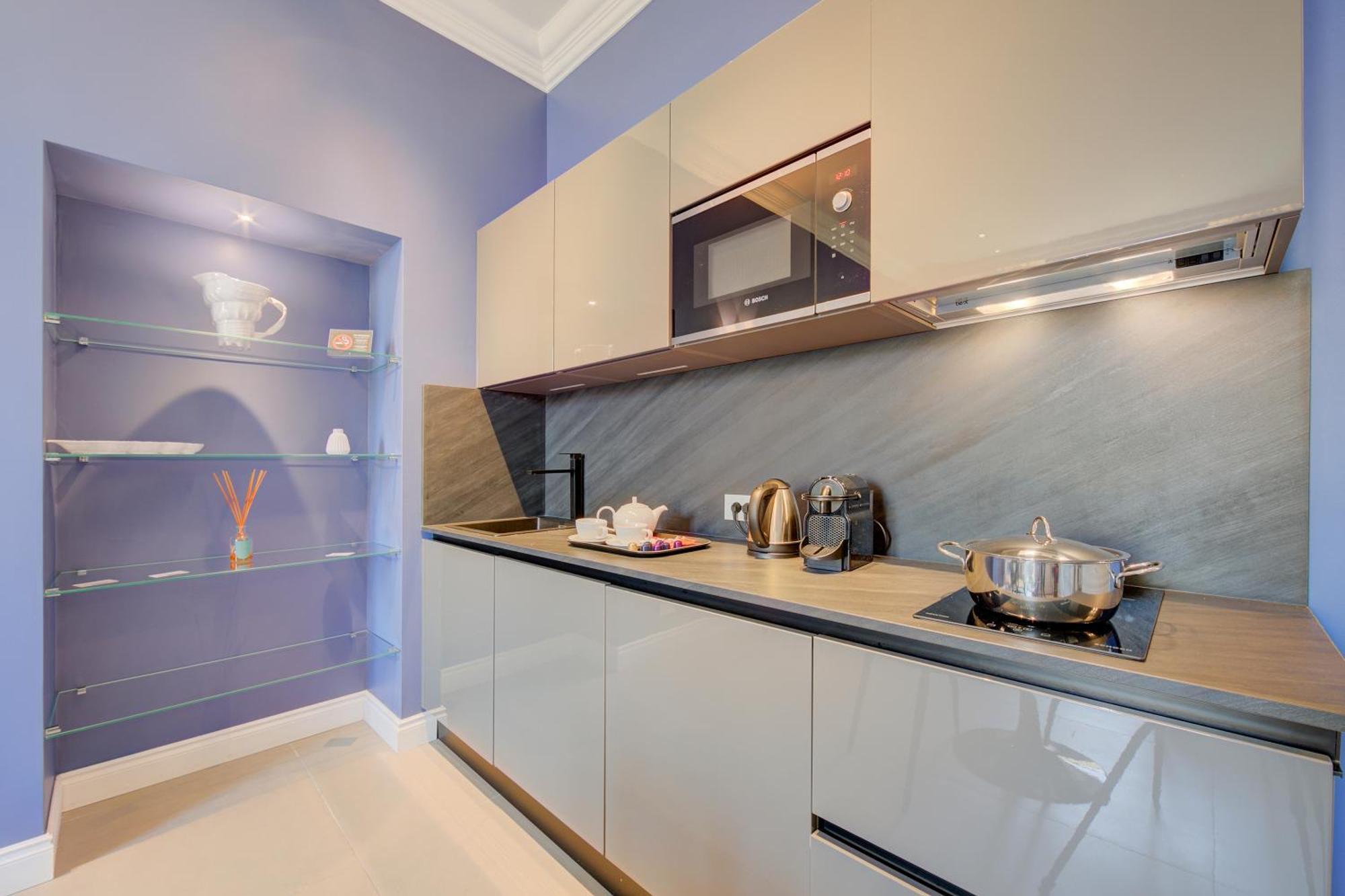 Aparthotel Seven - Via Matteotti 178 *