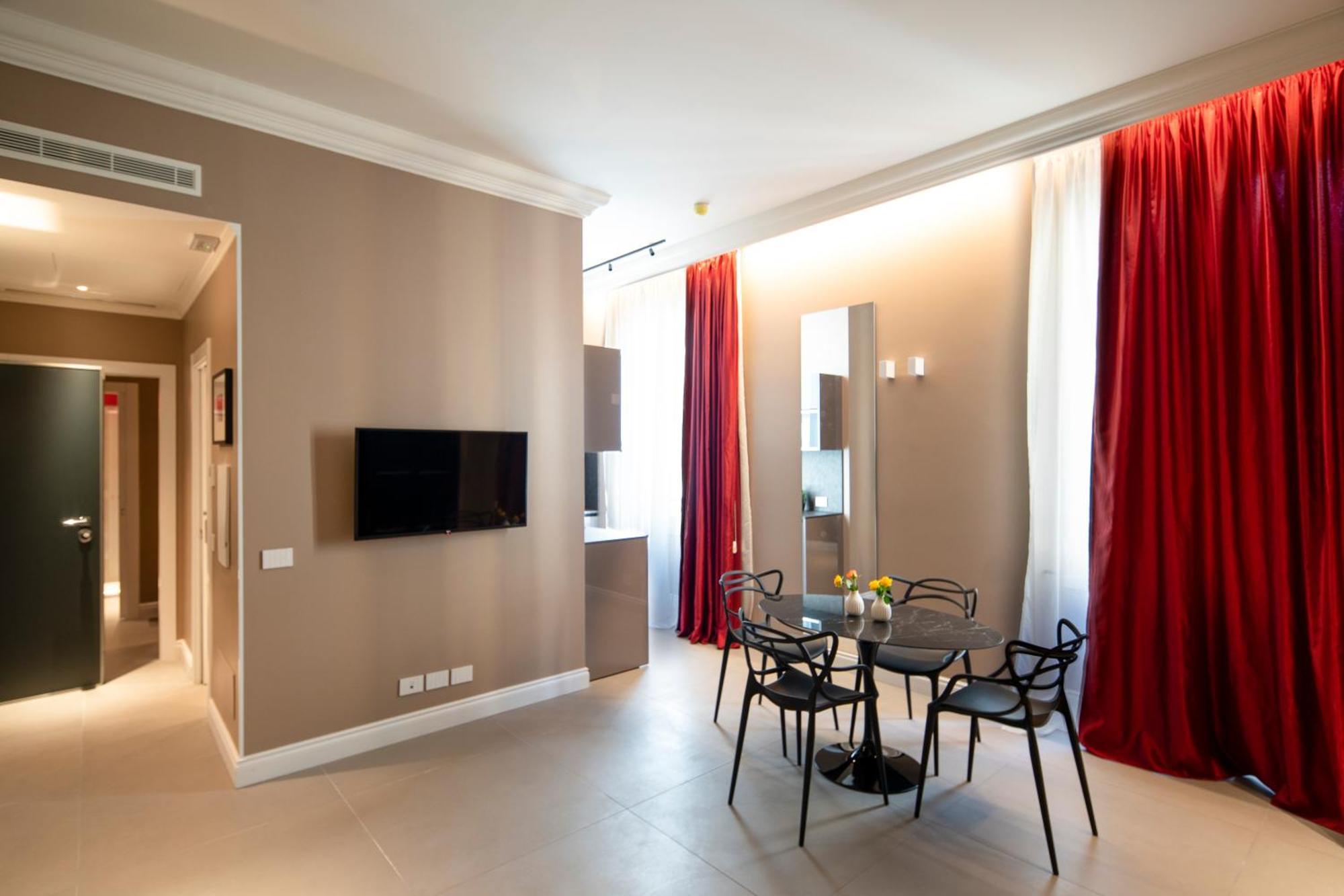 Seven - Via Matteotti 178