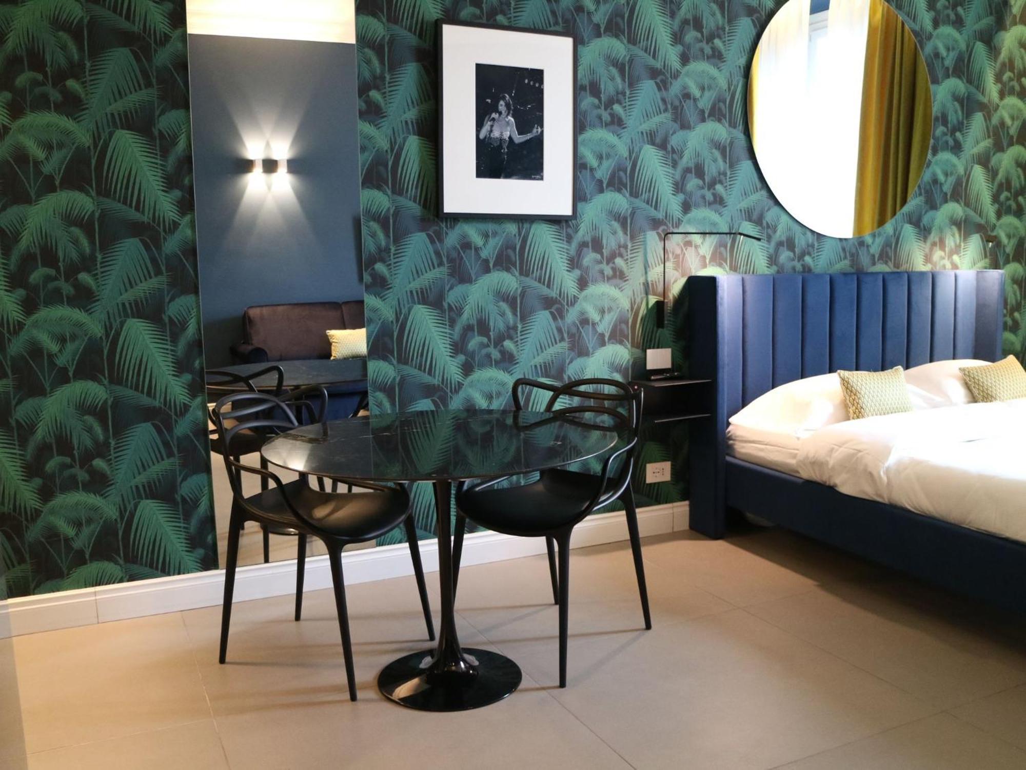 Aparthotel Seven - Via Matteotti 178